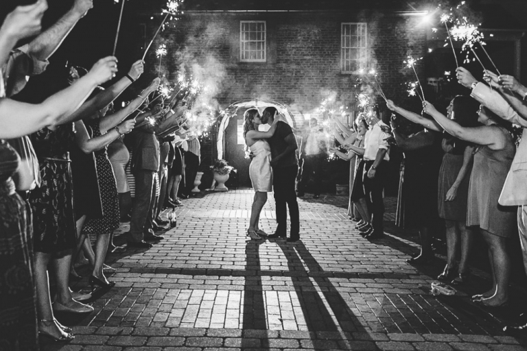 How to Plan the Perfect Sparkler Exit for Your Wedding Day